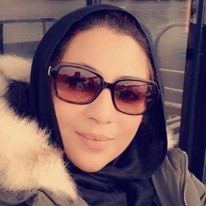 Meet your Posher, Muneeza